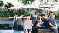 So Lucky! 6 Selebritas Indonesia yang Punya Anak Kembar