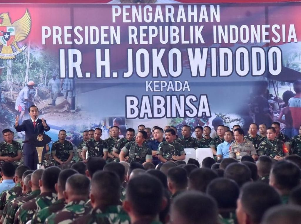 Jokowi Pastikan Babinsa Terima Kenaikan Tunjangan Jokowi Pastikan Babinsa Terima Kenaikan Tunjangan