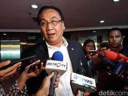 Ketua Komisi III DPR ke Mahfud: Menteri Koordinator Apa Menteri Komentator?