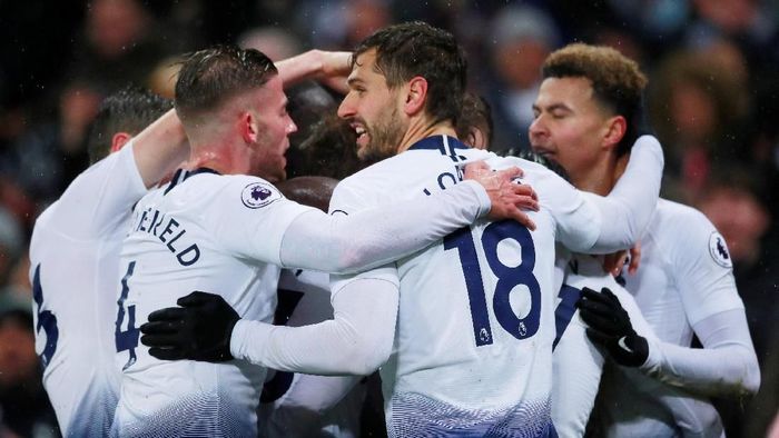 Tottenham Hotspur berjuang sampai menit akhir untuk meraih kemenangan atas Burnley 1-0. (Foto: Andrew Couldridge/Action Images via Reuters) Tottenham Hotspur berjuang sampai menit akhir untuk meraih kemenangan atas Burnley 1-0. (Foto: Andrew Couldridge/Action Images via Reuters)