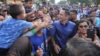 Gaya Kampanye AHY: Biru-biru Sapa Warga Pekanbaru