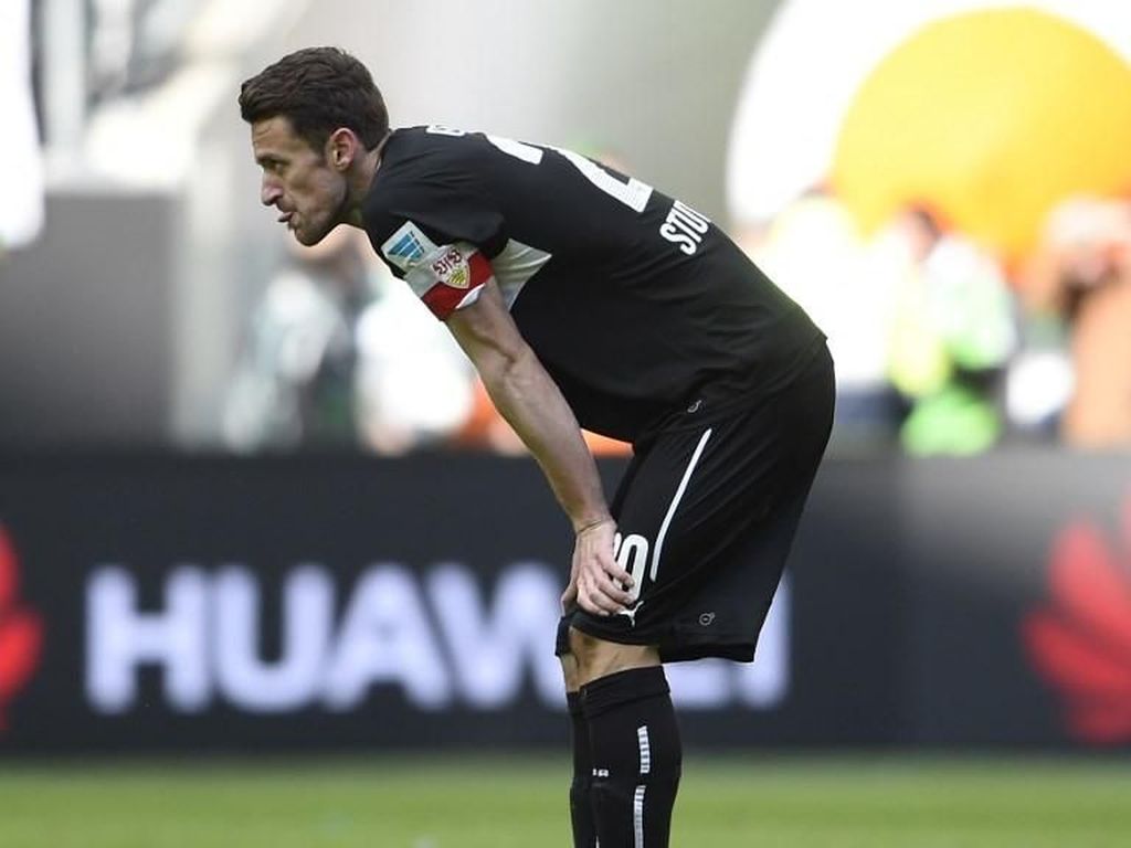 Pilu Kapten Stuttgart: Lihat Sang Ayah Meninggal di Stadion Pilu Kapten Stuttgart: Lihat Sang Ayah Meninggal di Stadion