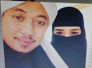4 Kisah Cinta Bebi Silvana dan Opick hingga Menikah 4 Kisah Cinta Bebi Silvana dan Opick hingga Menikah
