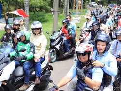 Naik Ojek Online, Prabowo Kopdar Bareng Driver Ojol di Sirkuit Sentul