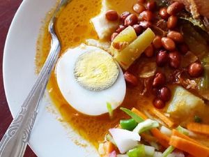 Gurihnya Lontong Kari Penambah Energi di Senin Pagi Gurihnya Lontong Kari Penambah Energi di Senin Pagi