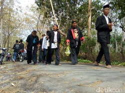 Ritual Ala Mbah Joyonegoro untuk Minta Hujan