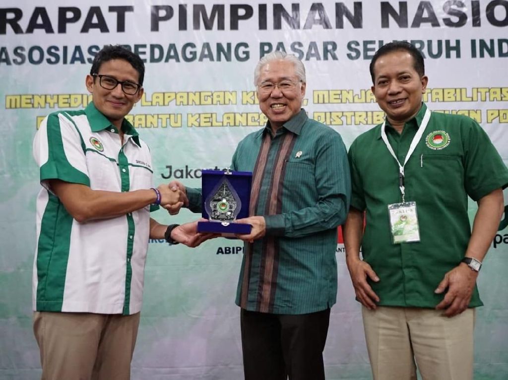 Di Acara Pedagang Pasar, Mendag: Salam dari Presiden ke Pak Sandi Di Acara Pedagang Pasar, Mendag: Salam dari Presiden ke Pak Sandi