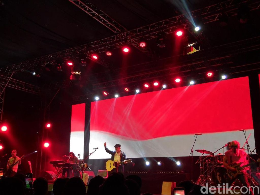 Nyanyian yang Tersimpan Namun Nyaring dari Iwan Fals Nyanyian yang Tersimpan Namun Nyaring dari Iwan Fals