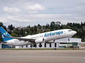 Pesawat Boeing 787-9 Air Europa Turbulensi Parah, Penumpang Luka-luka Pesawat Boeing 787-9 Air Europa Turbulensi Parah, Penumpang Luka-luka