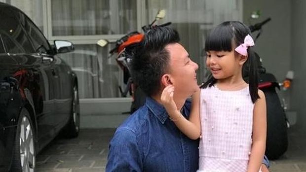 Kebahagiaan Jerry Aurum karena Kondisi Si Kecil Shakira Membaik