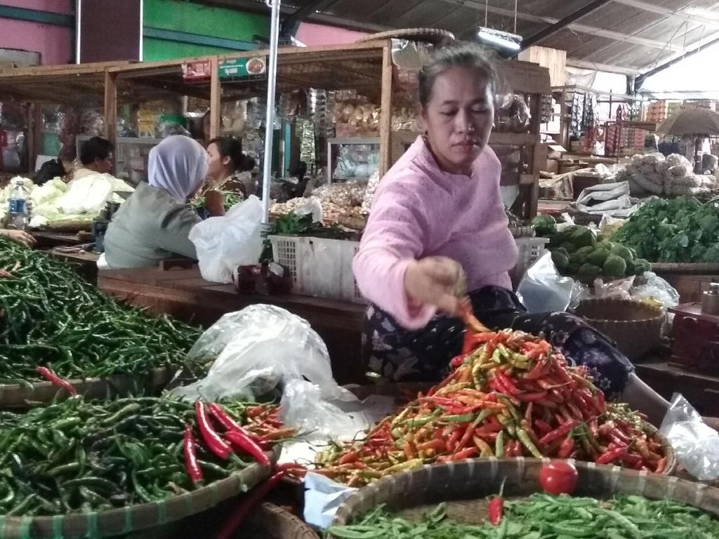 Harga Cabai di Salatiga Tembus Rp 35.000/Kg Harga Cabai di Salatiga Tembus Rp 35.000/Kg