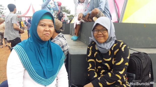 Ketulusan Seorang Ibu Rela Temani Anak Nonton Konser K-Pop