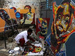 Membuat Karya Seni dari Limbah Elektronik