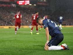 MU Pelan-Pelan Menjauh dari Empat Besar