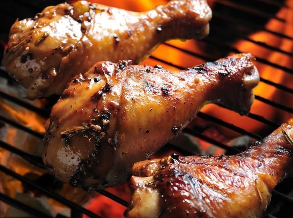 Gaya Sopan Oprah Winfrey Saat Komentari Masakan Ayam yang Hambar Gaya Sopan Oprah Winfrey Saat Komentari Masakan Ayam yang Hambar