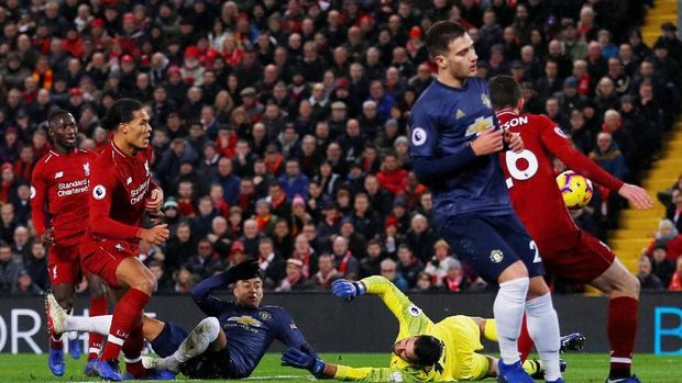 Shaqiri Dua Gol, Liverpool Hempaskan MU 3-1