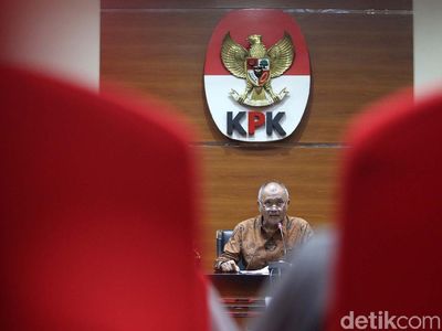 Potret KPK Umumkan Korupsi Proyek Infrastruktur Lawas