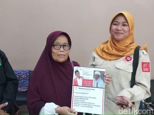Guntur Romli Dipolisikan Lagi soal Status FB Jemaah Monaslimin Guntur Romli Dipolisikan Lagi soal Status FB Jemaah Monaslimin