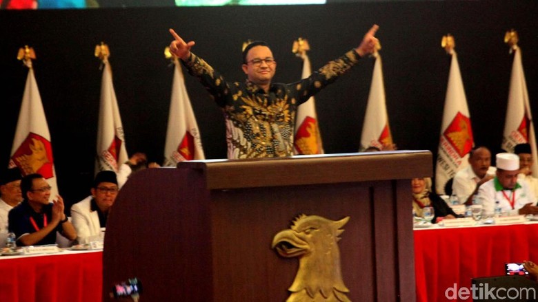 Diperiksa soal Pose 2 Jari, Anies Puji Bawaslu Profesional