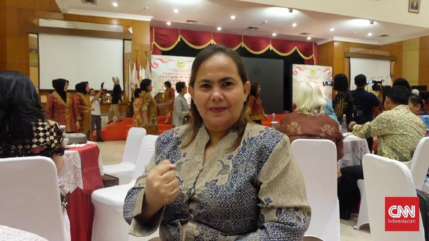 Marina Segedi mendapat penghargaan sebagai salah satu mantan atlet yang pernah berprestasi di Asia Tenggara. (