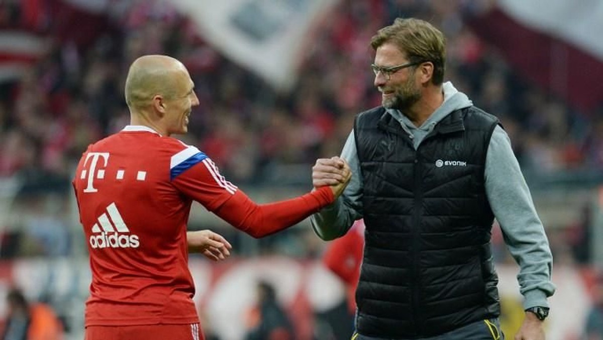 Juergen Klopp dihantui rekor buruk melawan Bayern Munich. (Foto: Christof Stache/ AFP Photo)