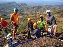Melawan Gravitasi di Ketinggian Kampung Pitu, Gunungkidul