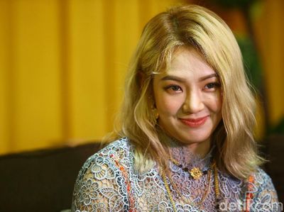 Hyoyeon, Denny Sumargo, Amber Heard hingga Michelle Ziudith