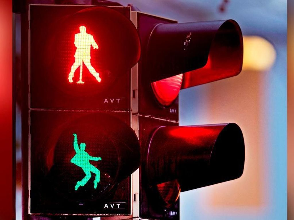 Yang Unik di Jerman, Lampu Lalu Lintas Elvis Presley Yang Unik di Jerman, Lampu Lalu Lintas Elvis Presley