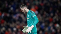 David de Gea patut marah kepada lini belakang MU khususnya karena dia sudah kebobolan 29 gol musim ini, lebih banyak satu dari total kebobolannya musim lalu. Atau De Gea memang sudah menurun? (Carl Recine/Reuters)