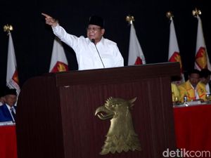 Prabowo Ingatkan Elite Nyumbang, Galang Perjuangan Baru Raup Rp 3,3 M Prabowo Ingatkan Elite Nyumbang, Galang Perjuangan Baru Raup Rp 3,3 M
