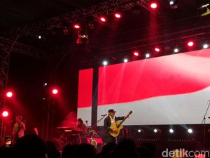 Iwan Fals, Once dan Fiersa Besari Lepas Ibu Pertiwi Jelang HUT RI Iwan Fals, Once dan Fiersa Besari Lepas Ibu Pertiwi Jelang HUT RI