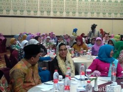 Tampil Berkerudung, Sri Mulyani Bicara soal Globalisasi