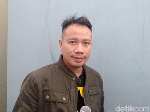 Punya Anak dari Vivi Paris, Vicky Prasetyo Tegaskan Tak Pernah Nikah Punya Anak dari Vivi Paris, Vicky Prasetyo Tegaskan Tak Pernah Nikah