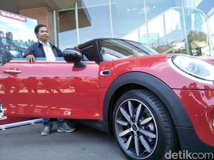 Driver Ojol Cari Penawar Tinggi untuk MINI Cooper Rp 12.000-nya