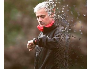 Meme: Mourinho, Kok Bisa Sih MU Digebuk Liverpool?