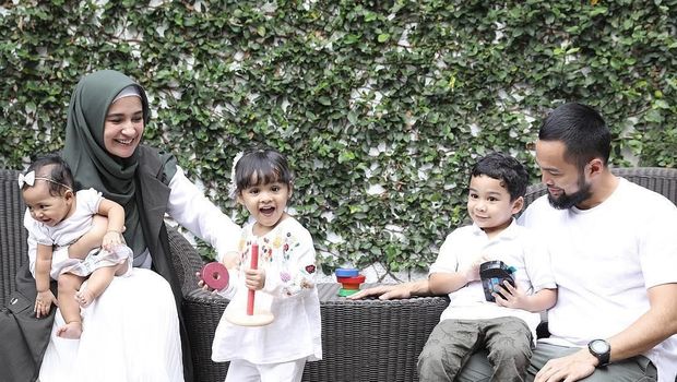Keluarga Shireen Sungkar - Teuku Wisnu