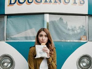 10 Momen Kulineran Si Cantik Acha Sinaga di Australia