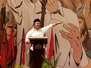 TKN: Orang yang Isukan Jokowi PKI adalah Koruptor TKN: Orang yang Isukan Jokowi PKI adalah Koruptor