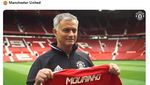 Deretan Meme-Meme Kocak Usai MU Pecat Mourinho