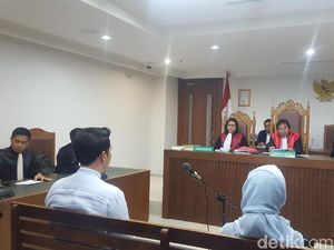 Terbukti Bagi Kupon Umrah, Mandala Shoji Divonis 3 Bulan Penjara Terbukti Bagi Kupon Umrah, Mandala Shoji Divonis 3 Bulan Penjara