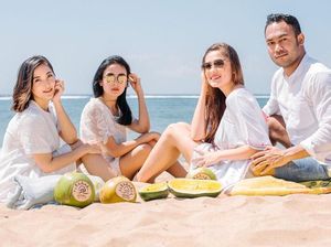 10 Momen Seru Pesinetron Judes Eva Anindita Saat Makan Enak