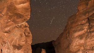 Pesona Hujan Meteor Geminid