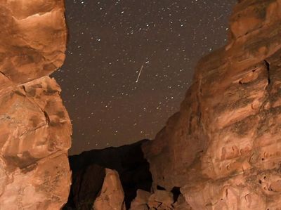 Pesona Hujan Meteor Geminid
