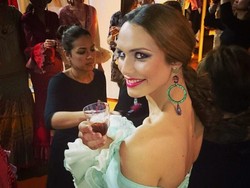 Momen Makan Finalis Miss Universe 2018 Transgender hingga Foto Kocak Makanan di Toilet