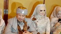 Foto: Cantiknya Istri Ketiga Opick Tampil Bak Putri Saat Menikah