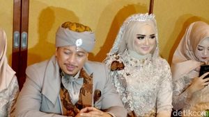Foto: Cantiknya Istri Ketiga Opick Tampil Bak Putri Saat Menikah