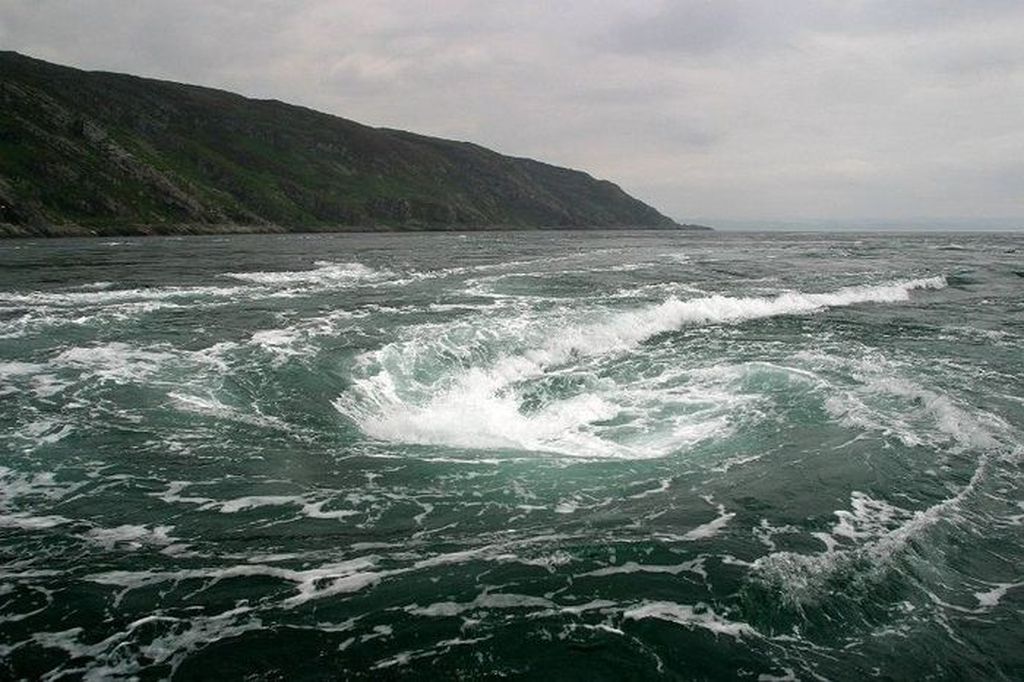 Moskstraumen yang biasa terjadi di Laut Norwegia ini disebut-sebut sebagai salah satu pusaran air terkuat di dunia. (Foto: Internet)