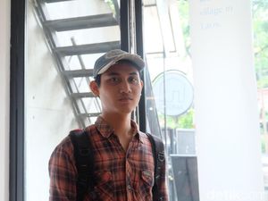 Mengangkat Budaya Lokal Minang ke Puisi ala Penyair Andre Septiawan