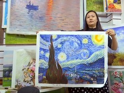 Pelukis China Tobat Bertahun-tahun Jiplak Lukisan Van Gogh