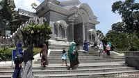 Horeee,... Kebun Raya Bogor Sudah Dibuka Lagi
